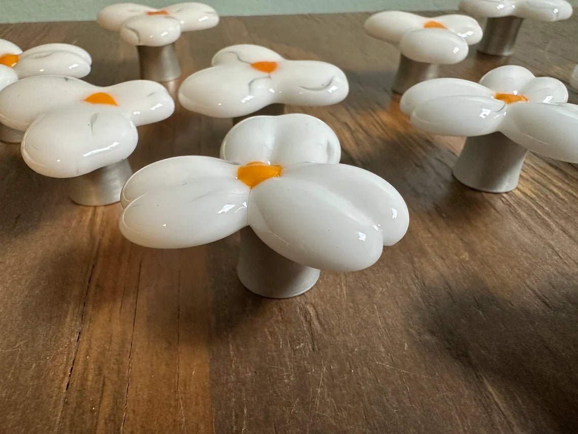 White Trillium Wildflower - Custom Glass Cabinet Knobs - Ann Ivory Studios