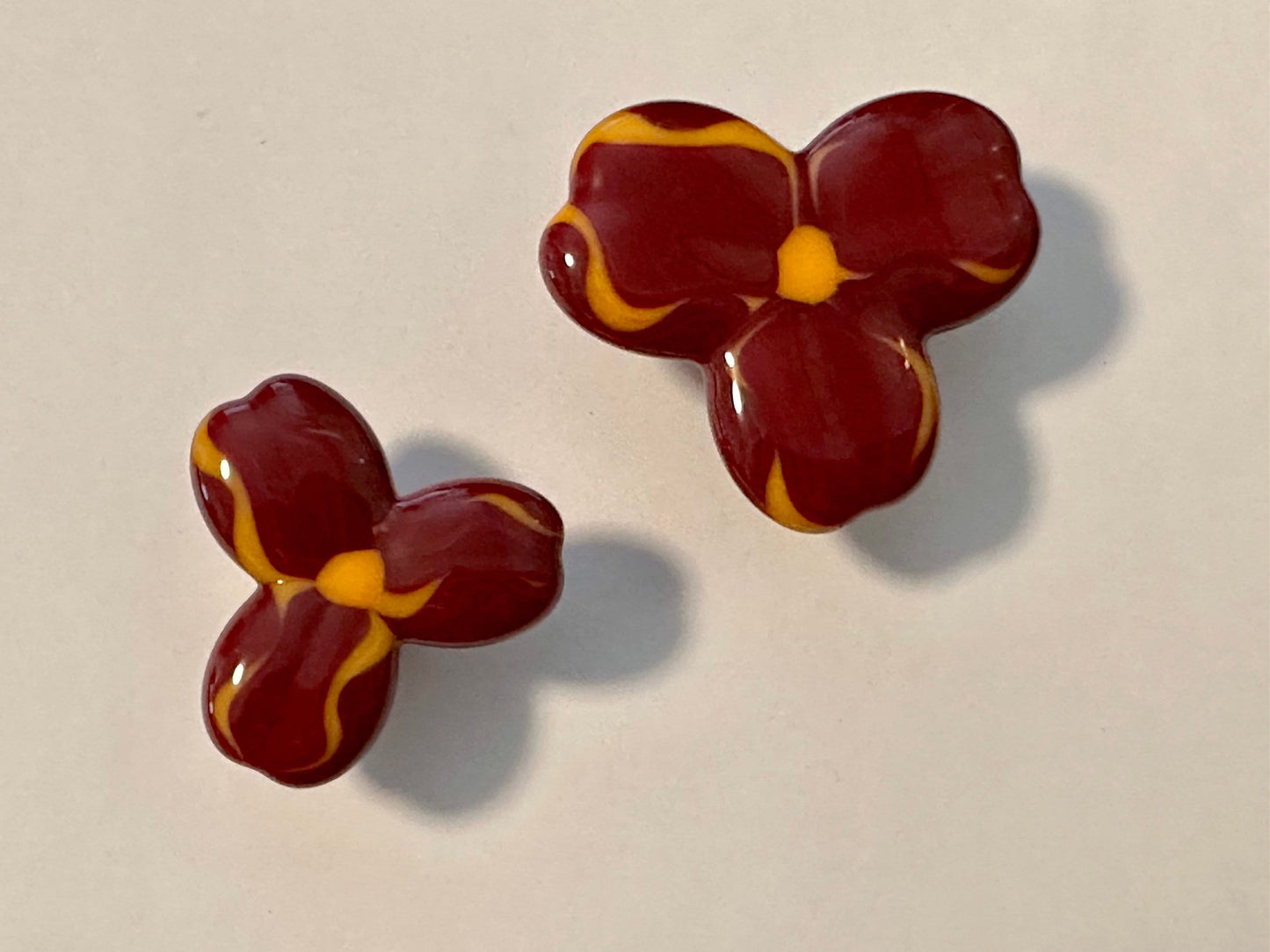 Burgundy Trillium Flower - Custom Glass Cabinet Hardware