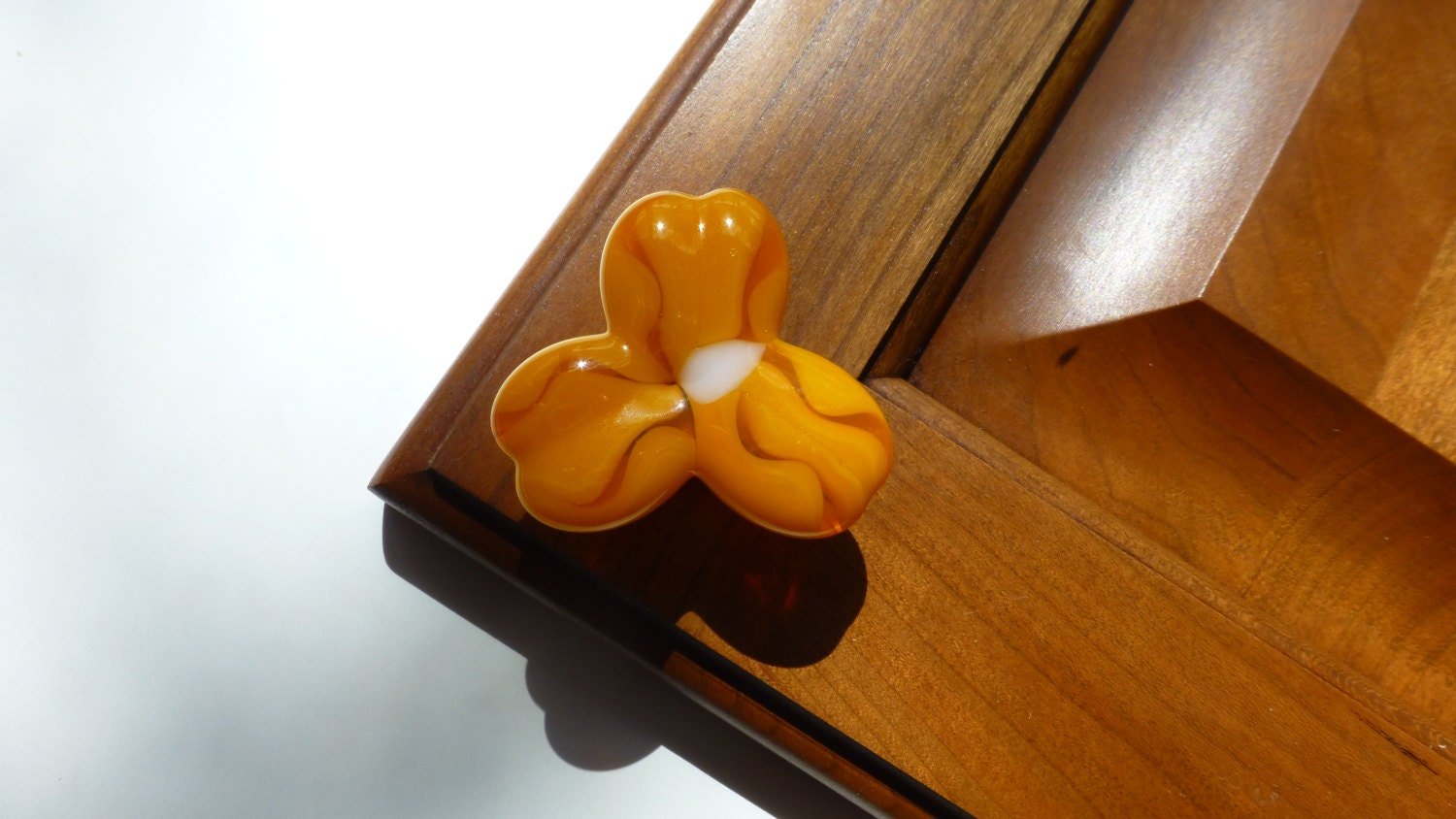 Orange flower knob, USA made, orange trillium knob, glass flower knob, Michigan made glass knobs, orange yellow flower - Ann Ivory Studios